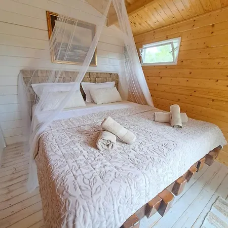 Paradise Kosirina Campsite