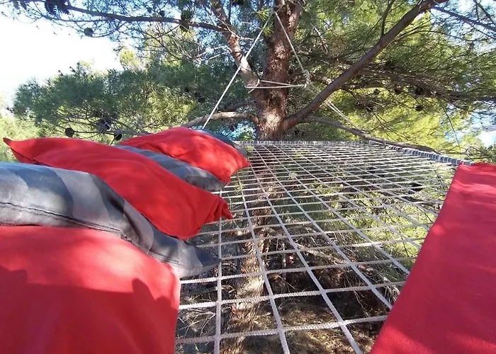 אתר קמפינג Paradise Kosirina מורטר