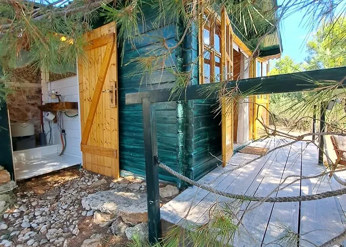 Paradise Kosirina Kamp *