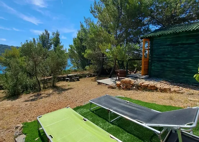 Paradise Kosirina אתר קמפינג מורטר